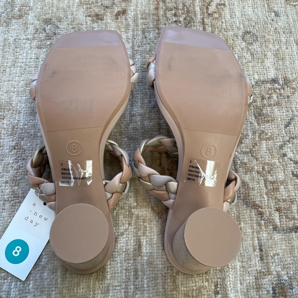 NWOB, A New Day Braided Slide Heels, Size 8 - Picture 7 of 12